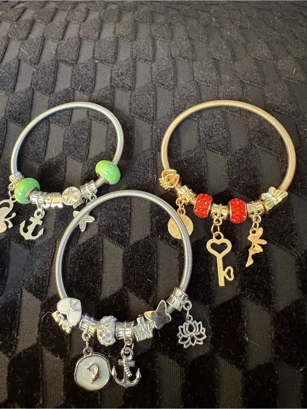 Bracelet- Girls Stretch 3 Bracelets  adorable nwt Tray 115